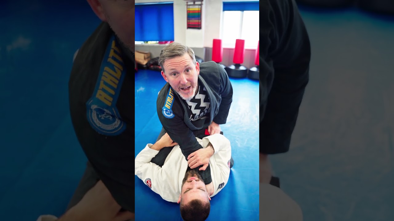 Cross Collar Choke from Mount ✅️ #crosscollarchoke #thegrapplelab