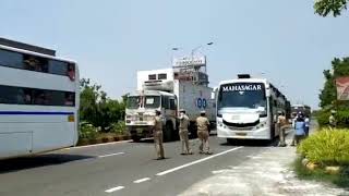 Buses carrying 887 fishermen out of 4000 stranded in Gujarat reached Vijayawada. #lockdown