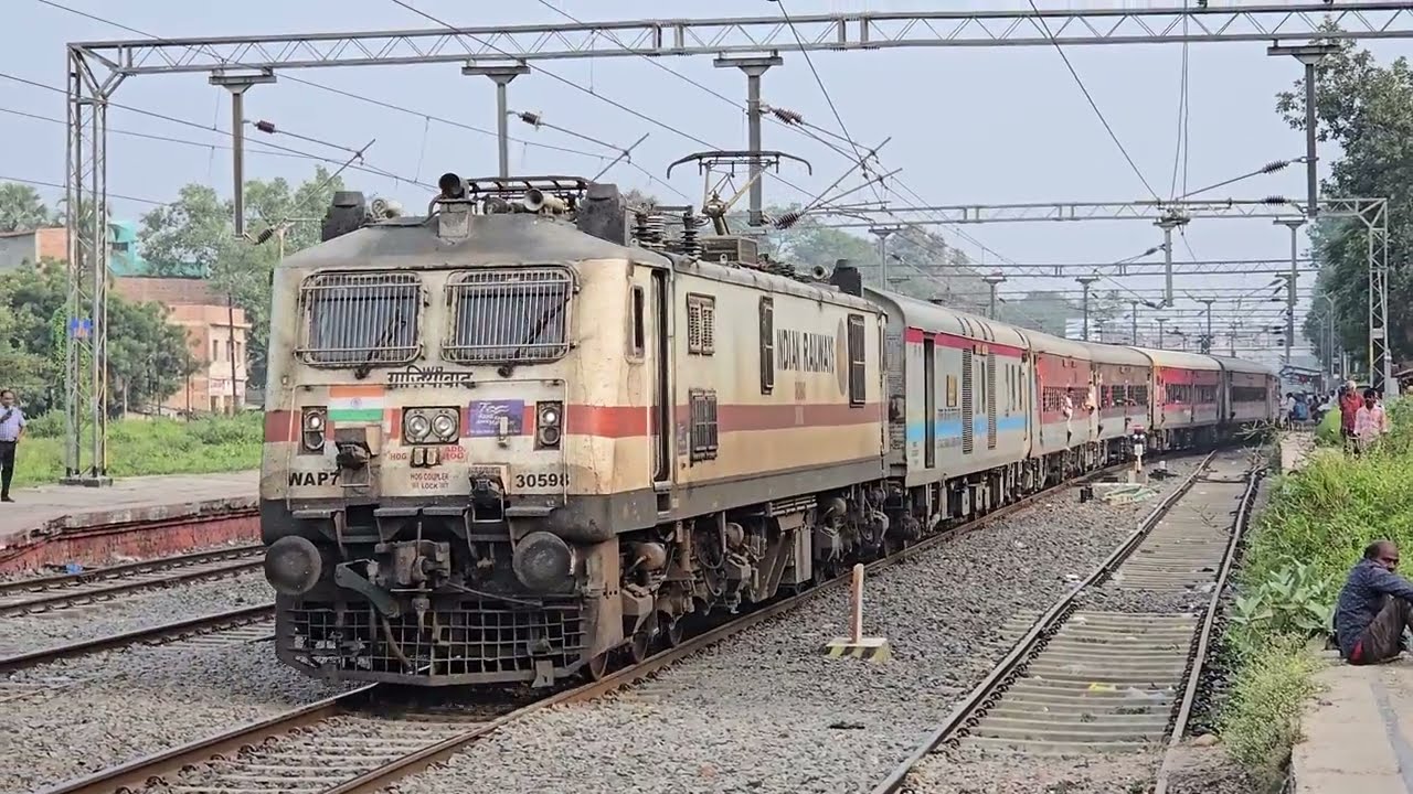 15909 Avadh Assam Express Departing From Dalsingh Sarai and xing with Goods train 🚂.