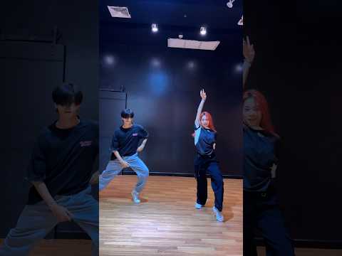 MONKEY TOWN STUDIONobodyknows ShhJazzmonkeytownstudiodanceลีลาศduochoreography Nobody knows+ShhJazz  monkeytownstudio dance ลีลาศ duo choreography fyp kissoflife jazz