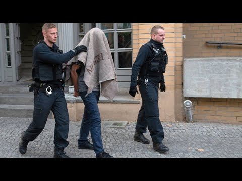 GROßRAZZIA GEGEN SCHLEUSERBANDE:  Festnahmen und Drogenfund in Berlin und Brandenburg