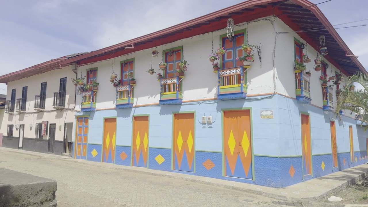 Buenos Aires (Andes, Antioquía - Colombia) - Music by Frank Lu.