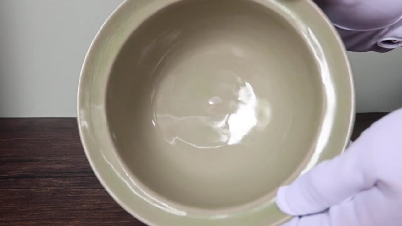 深丸ボウル（セラドン焼き／タイ） - ベトナム食器・タイ食器