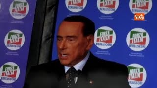 Quando Berlusconi nel 2017 raccontò la barzelletta del suo incontro col Padreterno