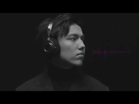 Dimash Kudaibergenov singing in turkish (Dimash Kudaibergenov gesi bağları söylüyor.)