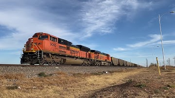 HD 60FPS BNSF SD70ACe Pulling MASSIVE DOUBLE Coal Blasts K5LLA Thru Lubbock! THUNDERCAB DPU!