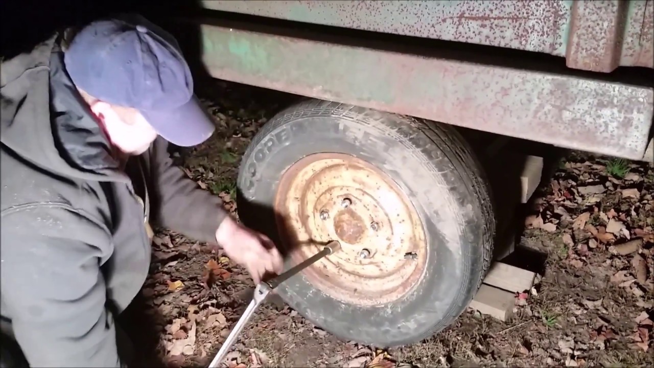 Replacing and packing wheel bearings YouTube