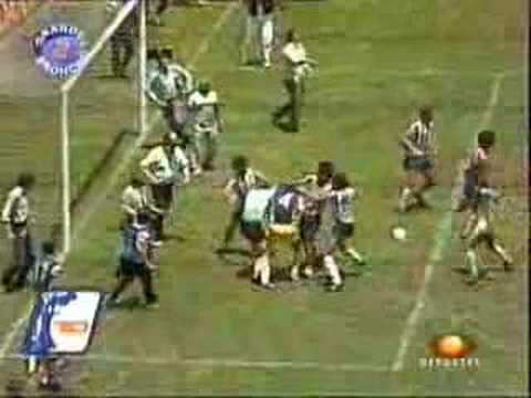 Pelea entre America vs chivas 1986