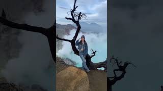 Indah Nya Kawah Ijeh