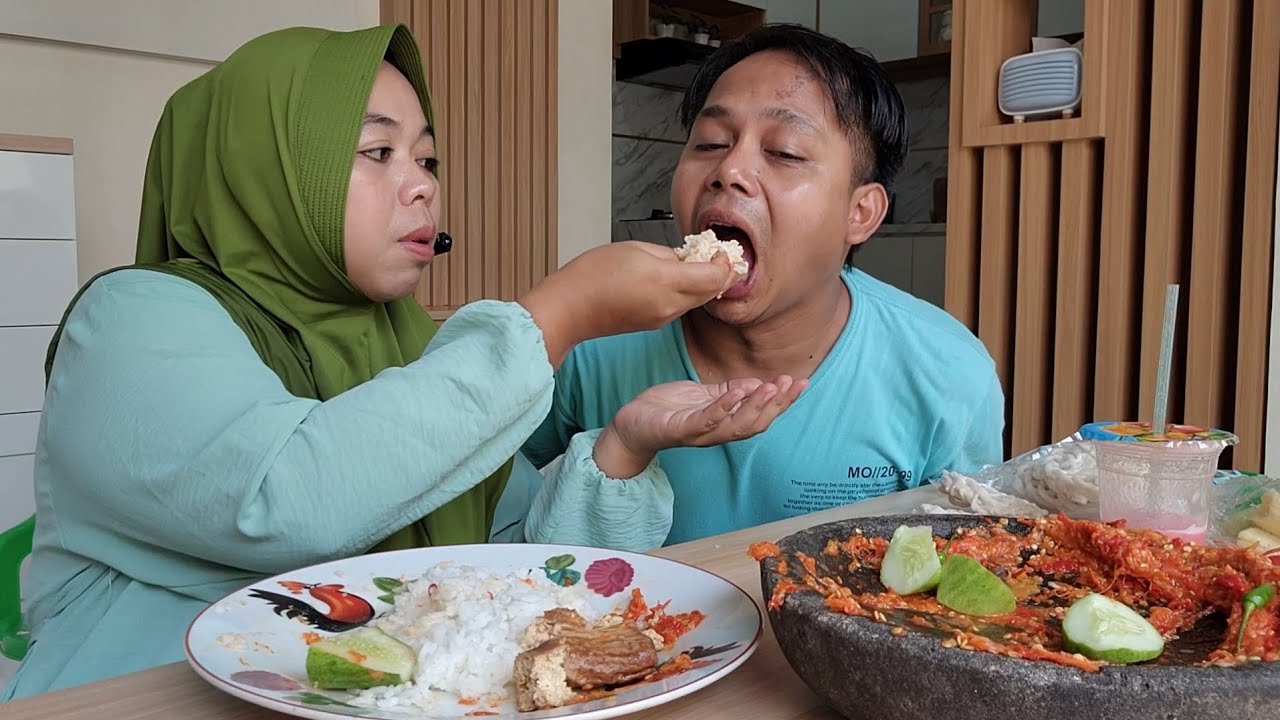 KEHABISAN GAS ⁉️ MAKAN SEADANYA - NASI SAMBAL TAHU - NIKMAT NYA