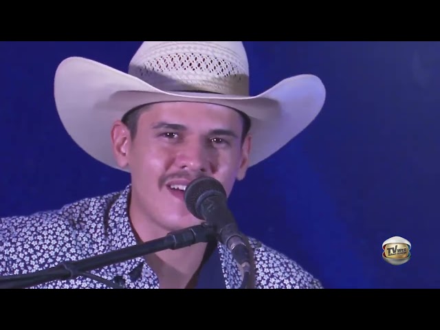 Cantor Guilherme Alves com o Maestro Rodrigues Viola e João Vitor Beltram. COLIBRI ENSINO MUSICAL.