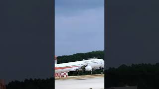 Amazing Airport Spotting, Landing accident airport landing plane taking 19