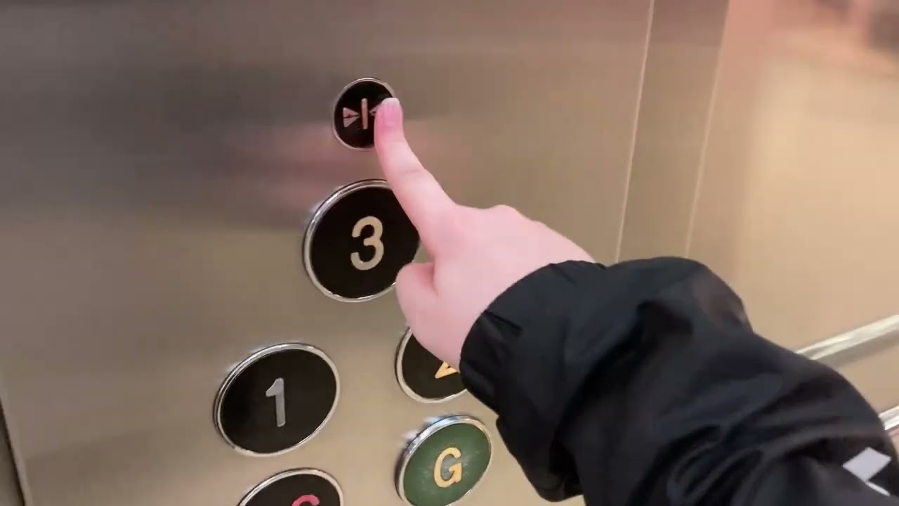 3x 2009 OTIS Gen2 Lifts With Jumbo Dewhurst | Primark Dpt. Store [Bristol Shopping Quarter, Bristol]