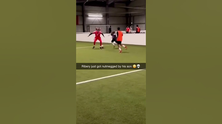Ribery just got nutmegged by his son 😳💀 #ribery #bayernmunich #football #futbol #soccer #trending