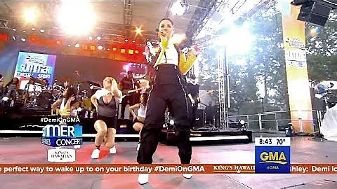 Demi Lovato - Sorry Not Sorry - LIVE GMA  (Rain Storm Performance)