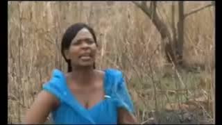 Sohlangana ekuseni laphaya - Thabile Myeni