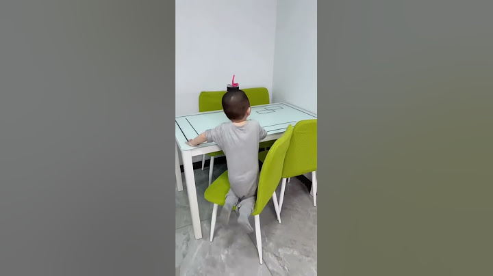 爸爸假装触电，儿子这做法太厉害了！#cute #baby #funny #comedy