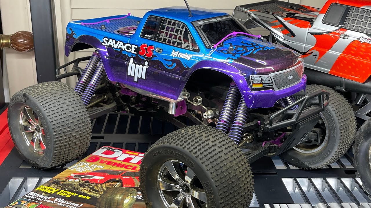 N*i様 HPI サベージ INTEGY ビックボア Shop Update Stuck on HPI Savages - YouTube
