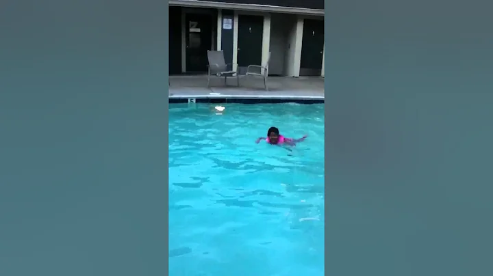 Kathleen Suarez swimming for da second tym at his ...