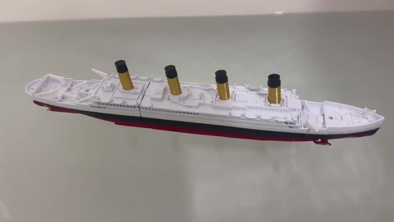 Titanic submersible model sinking 