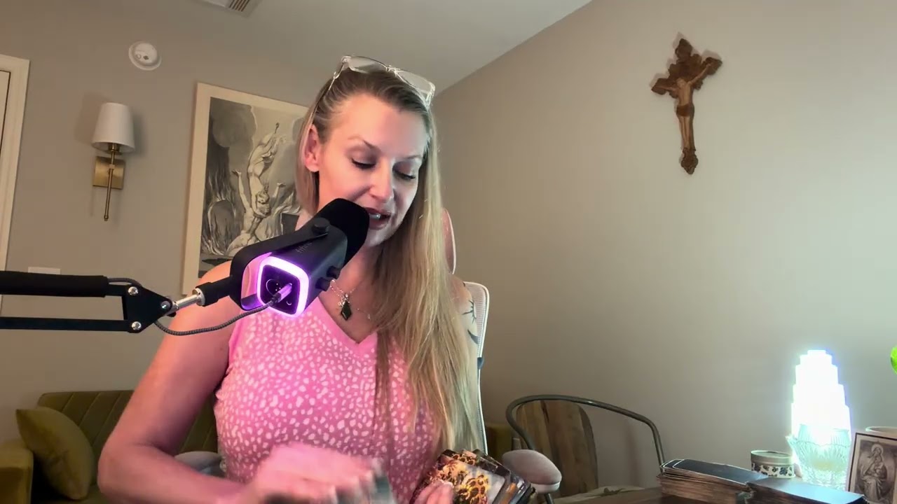 Realizing they were deceived by community stuck in karmic cycle can’t escape #tarot #spirituality 