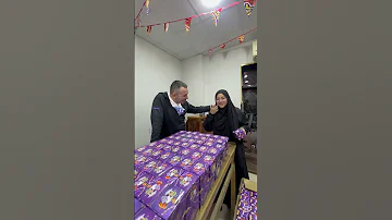 نور بنته خدت عيدية كام 