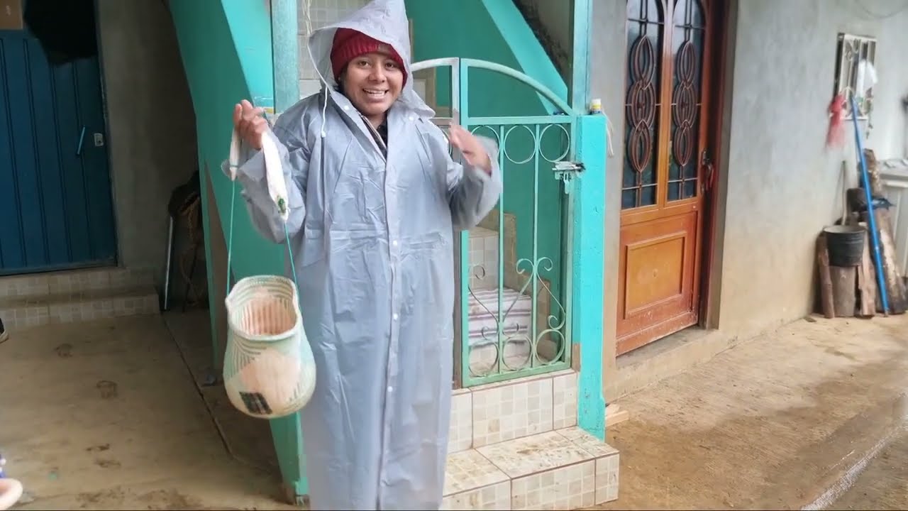 ✅️🤠Bajo la lluvia fui a alimentar a mis animalitos 