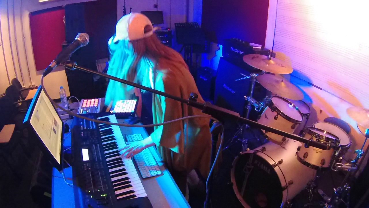 Ableton Live Performance - Electronic world