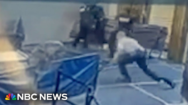 Man attacks multiple officers at New York courthouse