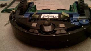 HOW TO PROPERLY CLEAN AN IROBOT ROOMBA  HOUSE CLEANING ROBOT MODEL 561 / OTHER MODELS SIMILAR