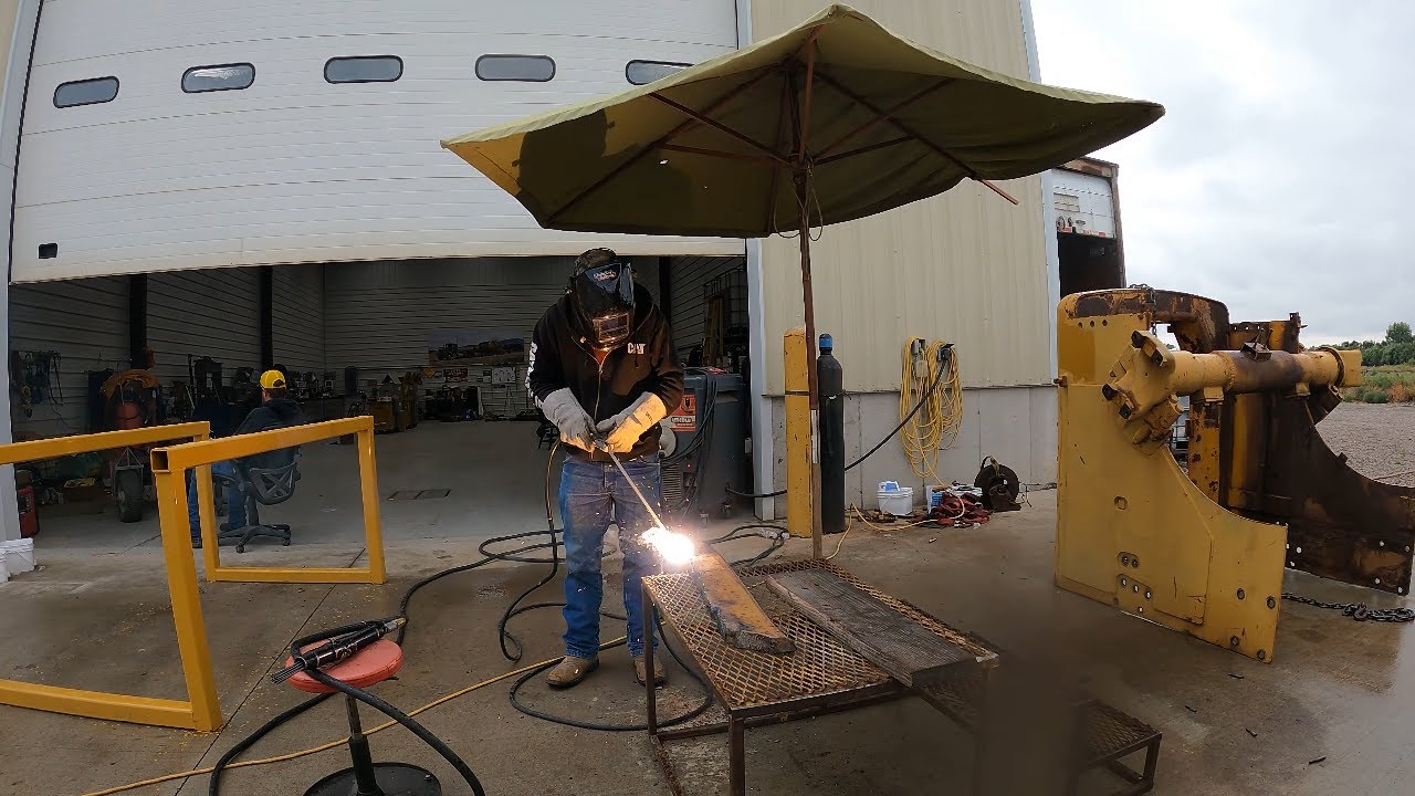 Welding With 1/4 Inch 7018 - YouTube