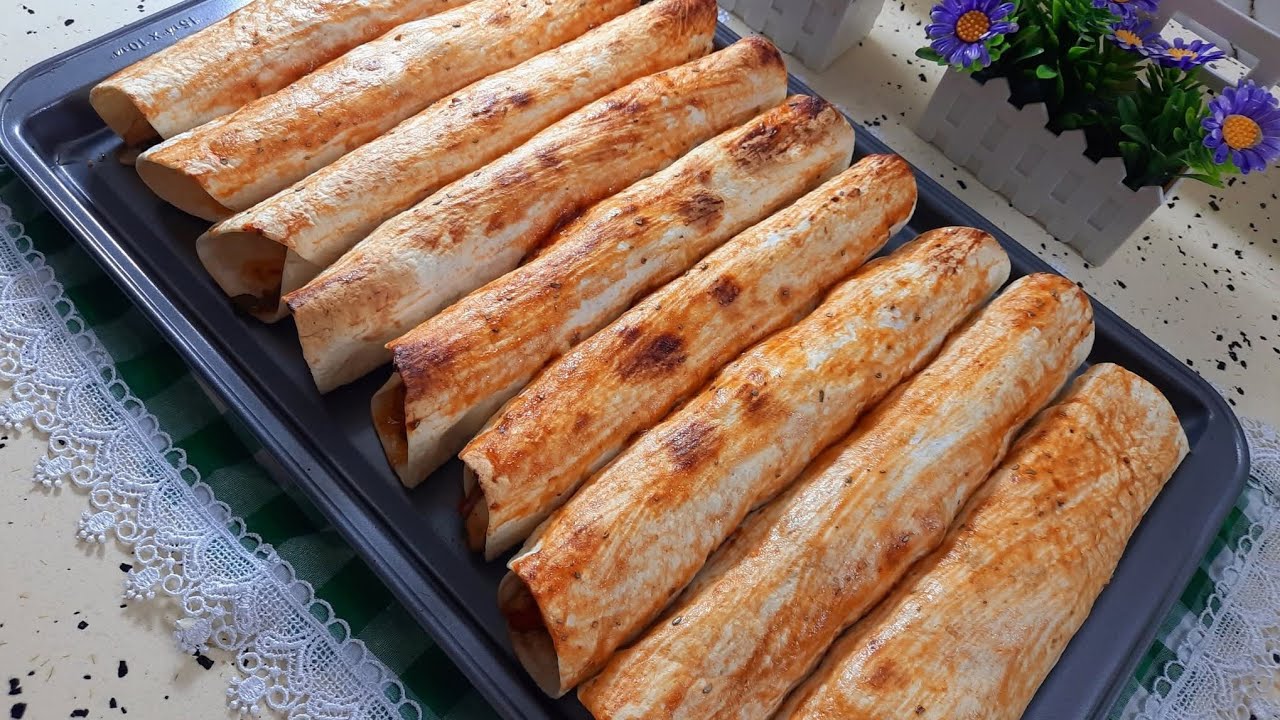 رول البيتزا بطعم جدبد من اول لقمة راح تدمنون عليها خفيفة ولذيذة والطعم خرافي 👌😋