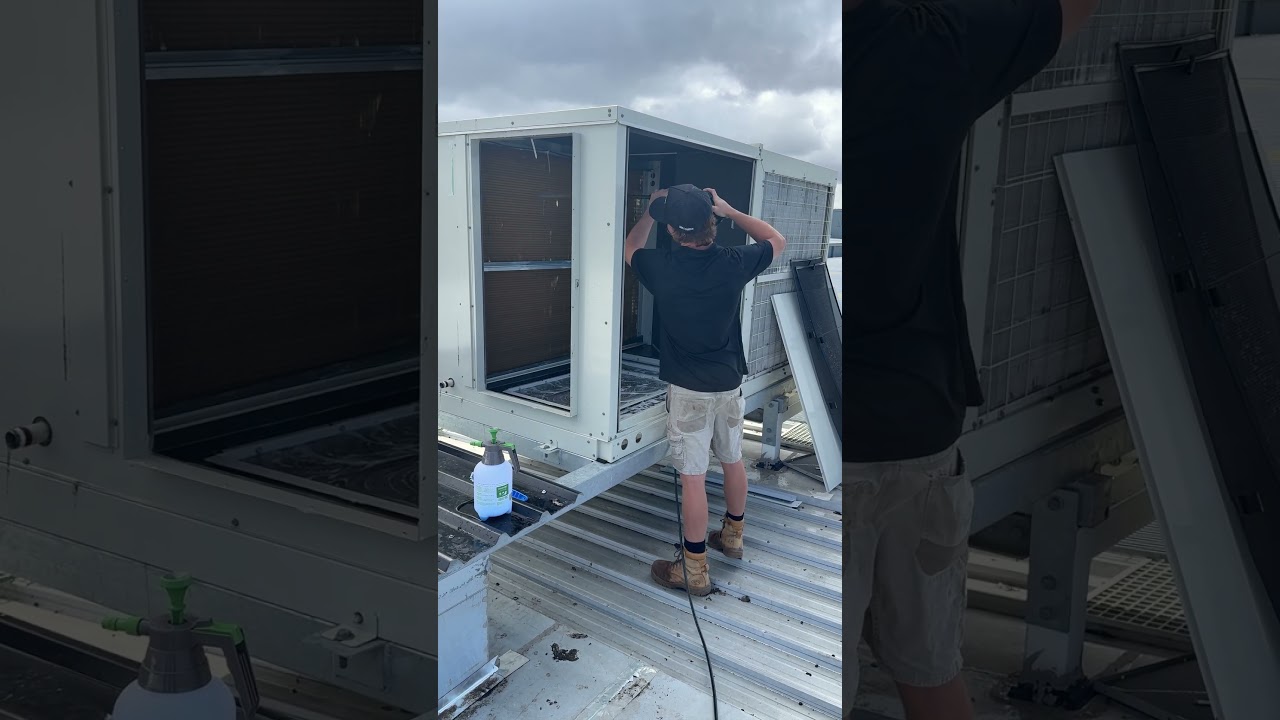 Deep Clean From Mould On A Package Unit