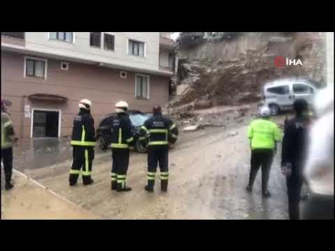 Bursa’da istinat duvarı çöktü: 2 yaralı ve çok sayıda vatandaş tahliye edildi