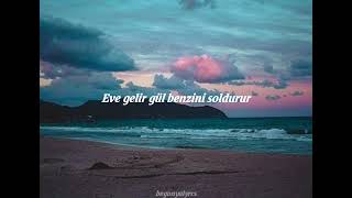Elif Buse Doğan - Suya Gider Allı Gelin ( sözleri / lyrics ) Resimi