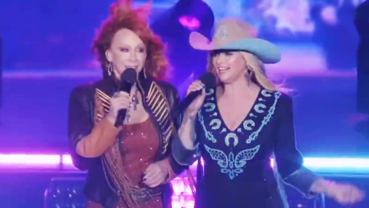 Miranda Lambert and Reba McEntire Wow Stagecoach with Surprise Performance