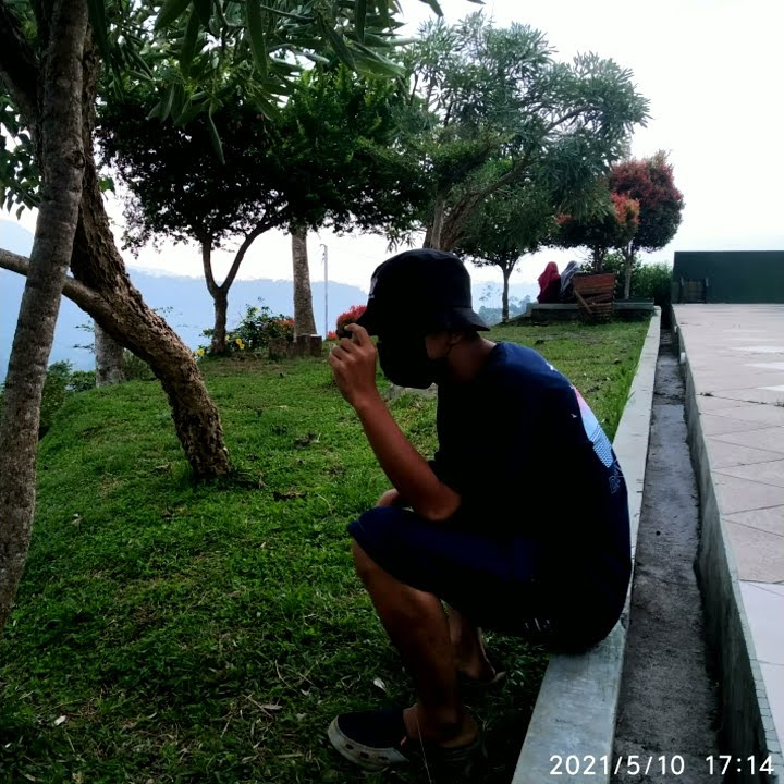 story wa tetaplah cengar-cengir walaupun  ....