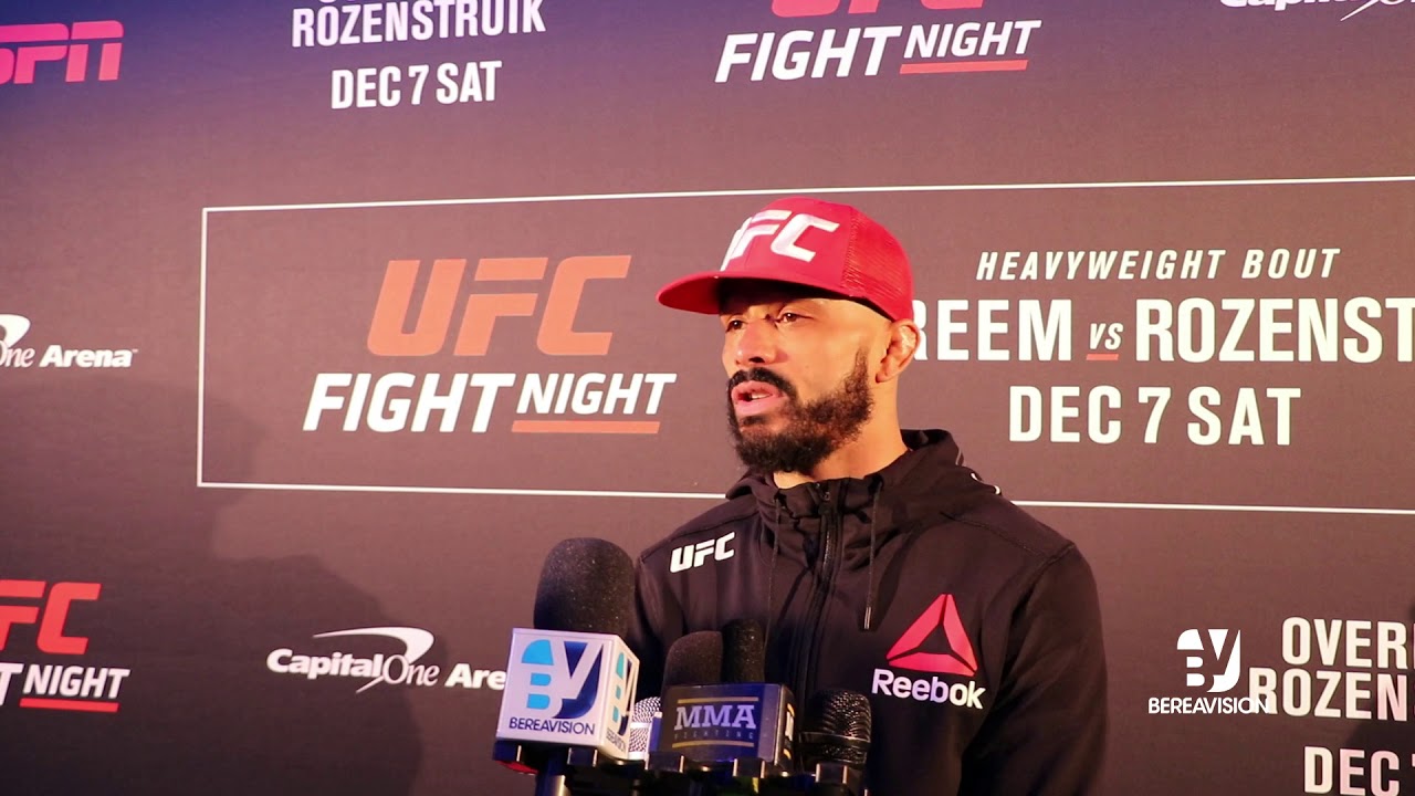 UFC: Rob Font derrotó a Ricky Simon por decisión unánime - YouTube