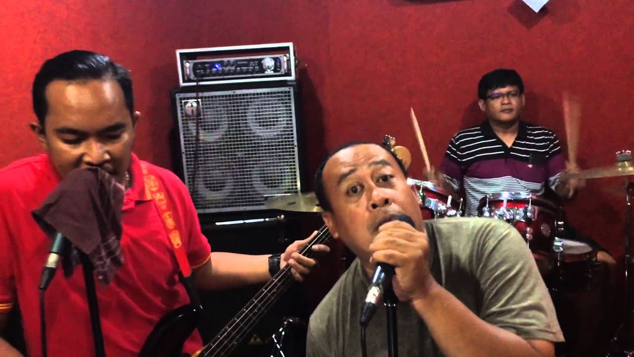 Kau Masih Kekasihku (band cover) - YouTube