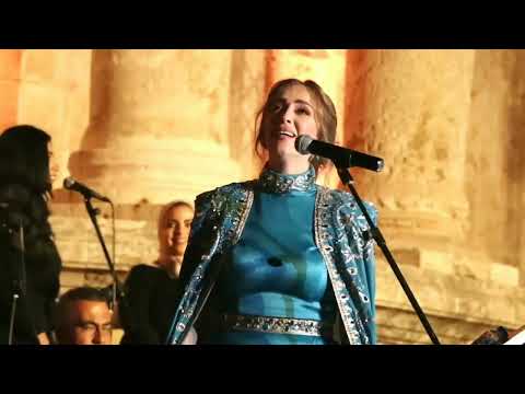 أيقونة الاغنيه الفلسطينيه دلال ابوامنة والله ماطلعت شمس ولا غربت حفل المدرج الروماني عمان 2023