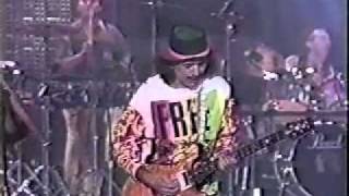 Walfredo Reyes, Jr. Drumming w/ Santana & Larry Graham - "Right On"