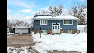 4724 50th Street Ct,  Moline, IL 61265 - MLS QC4249651