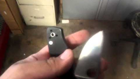 How to open a spyderco knife "Blade Flick" part 6