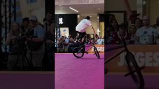 🎭 Benjamin Hudson pulls a freshie at bmx flatland best Trick contest at @jeuxurbains 2026 🔥🔥🔥🔥