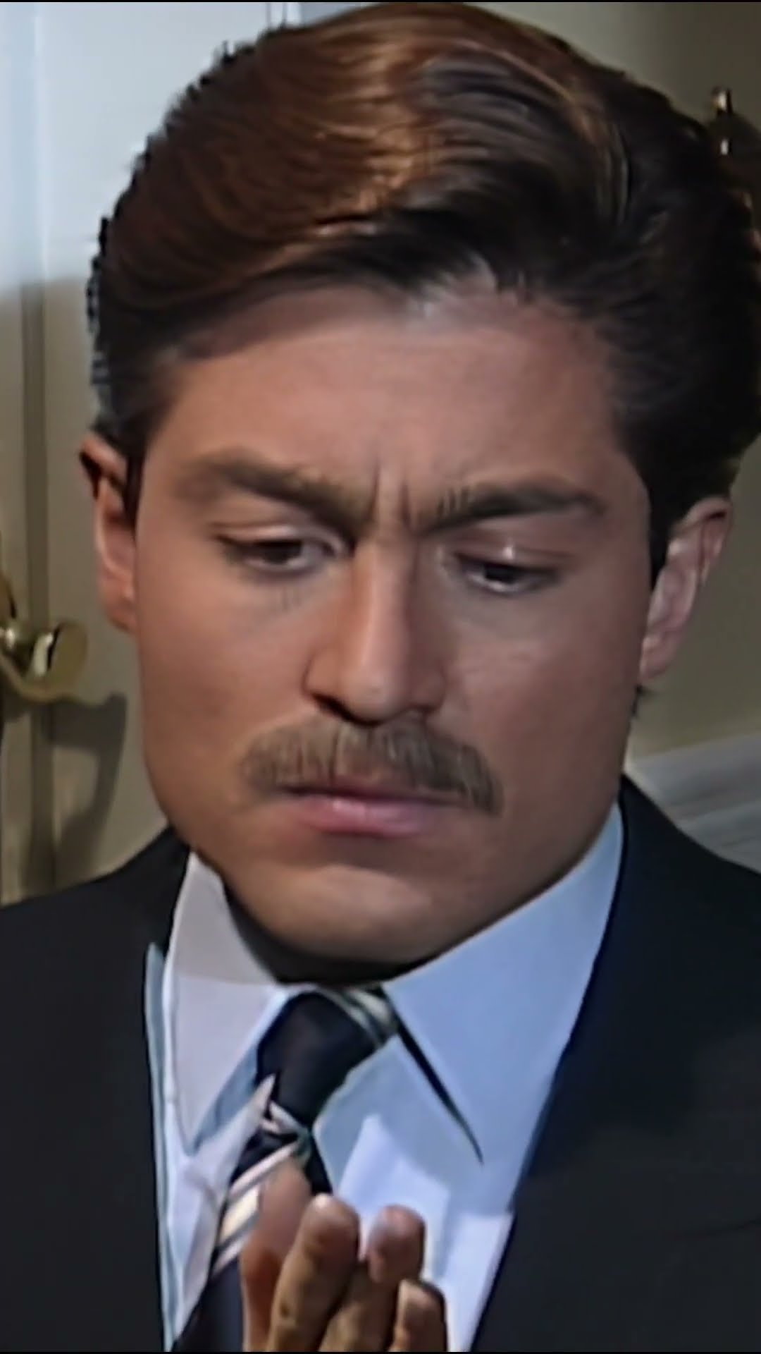 A veces, solo queda confiar y tener fe ?? #MaríaLaDelBarrio #Thalía #FernandoColunga #shorts #tln