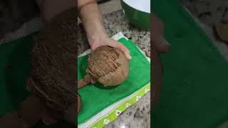 Como abrir un coco de forma facil y rápida