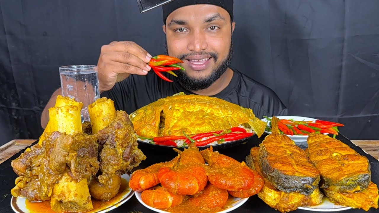 SPICY FULL FISH CURRY, FISH FRY, PRAWNS CURRY AND BUFFALO MET CURRY WITH RICE EATING SHOW ASMR