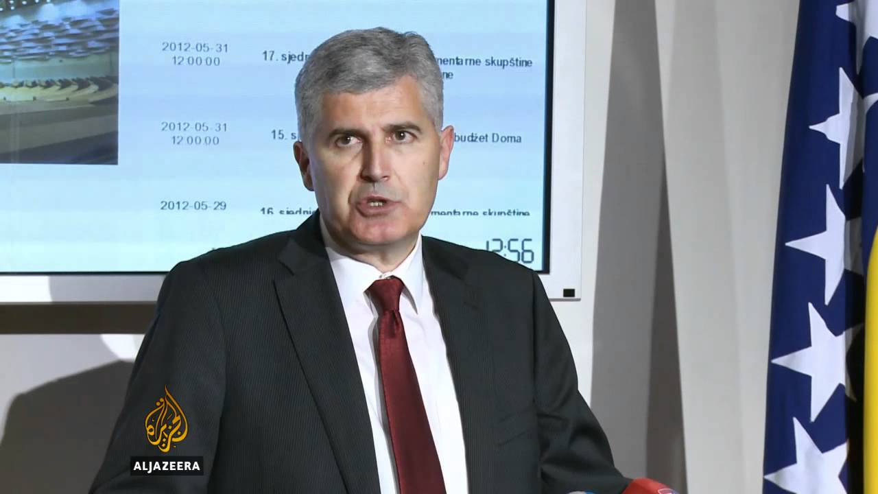 اعتماد ميزانية البوسنة والهرسك لعام 2012 - قناة الجزيرة البلقان