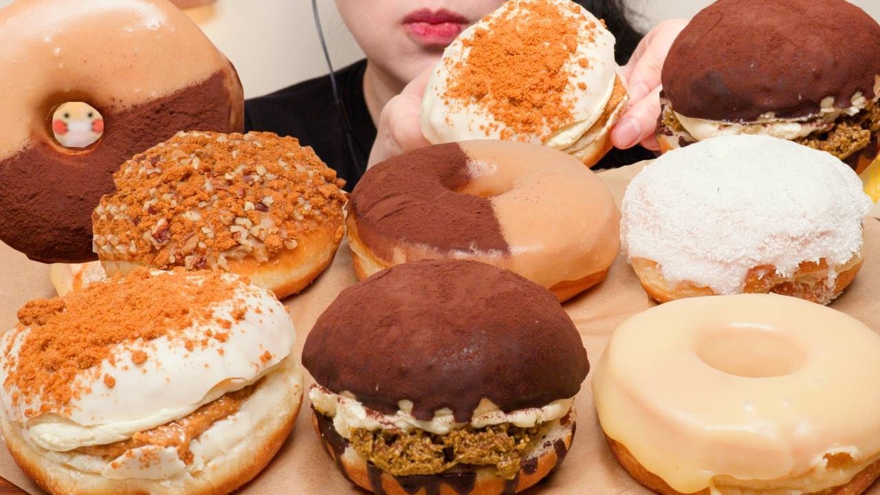 ASMR 올드페리 도넛 먹고 기절..🫠 신상 두바이 도넛도 가져왔슈~ Eating Sound