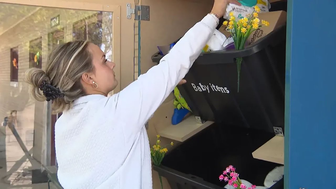 Chicago teen creates outdoor food pantries to help neighbors facing hardship Chicago teen creates outdoor food pantries to help neighbors facing hardship